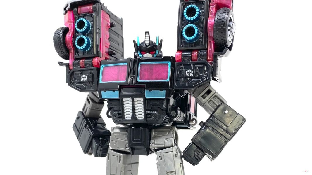 Transformers Legacy Velocitron SCOURGE BLACK CONVOY Image  (7 of 38)